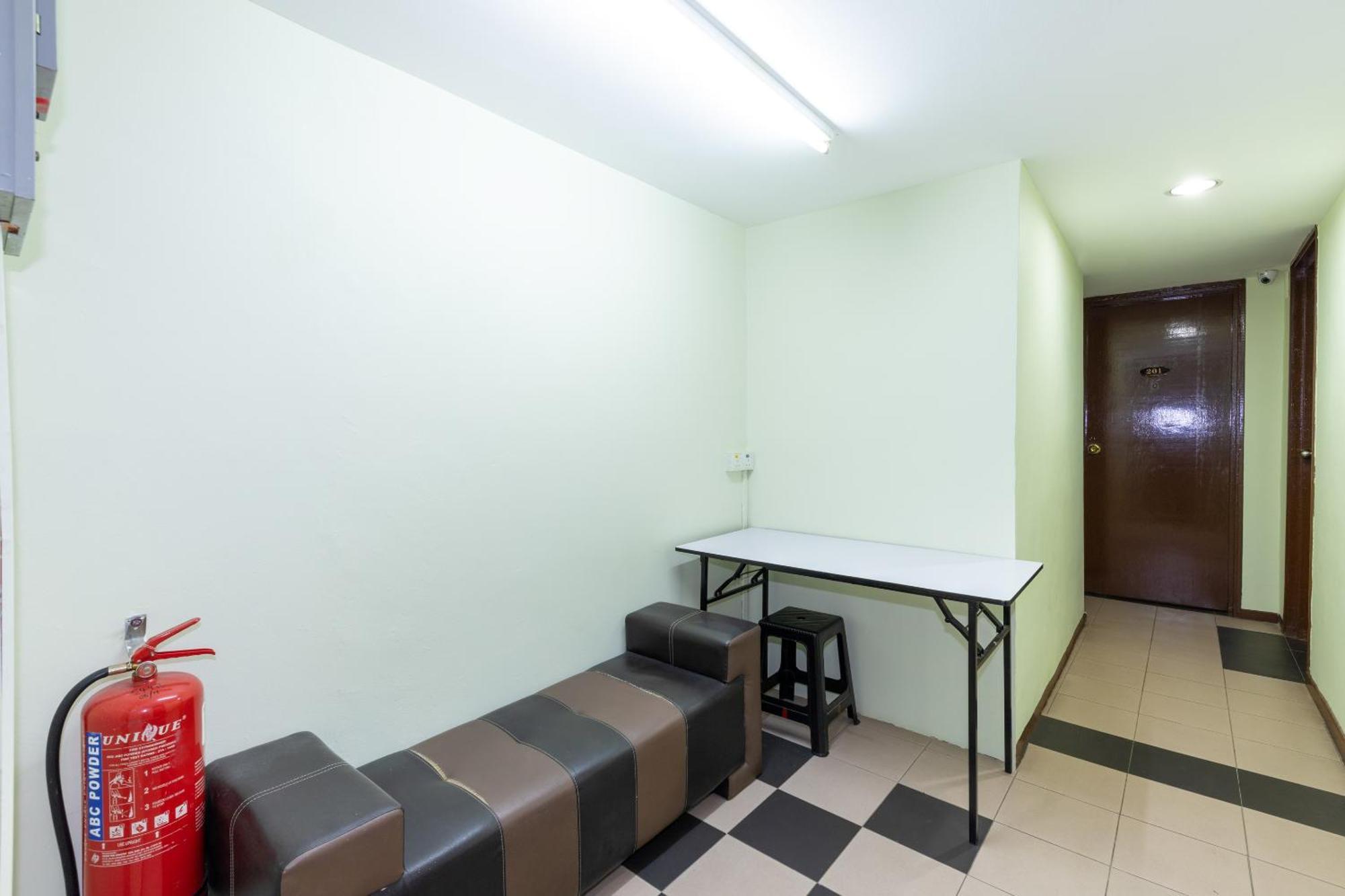 Super Oyo 432 My 7Days Inn Джохор-Бару Экстерьер фото