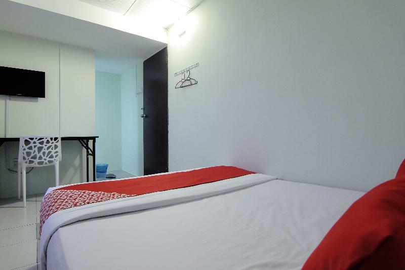 Super Oyo 432 My 7Days Inn Джохор-Бару Экстерьер фото